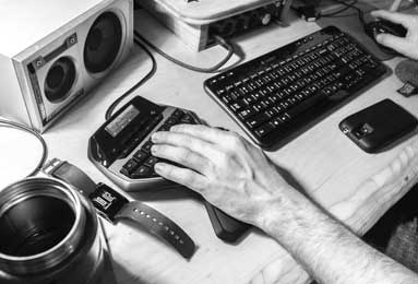 传奇私服战国版本全面解析：职业选择、装备获取与国战攻略