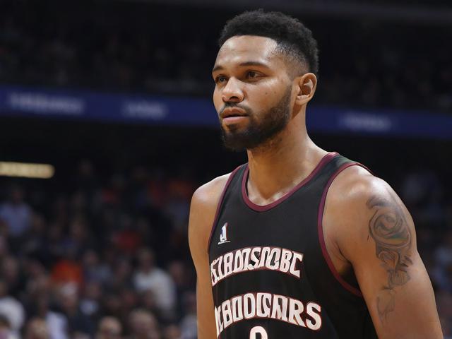 范特西篮球经理攻略：3大核心技巧打造冠军球队（开荒/阵容/交易全解析）